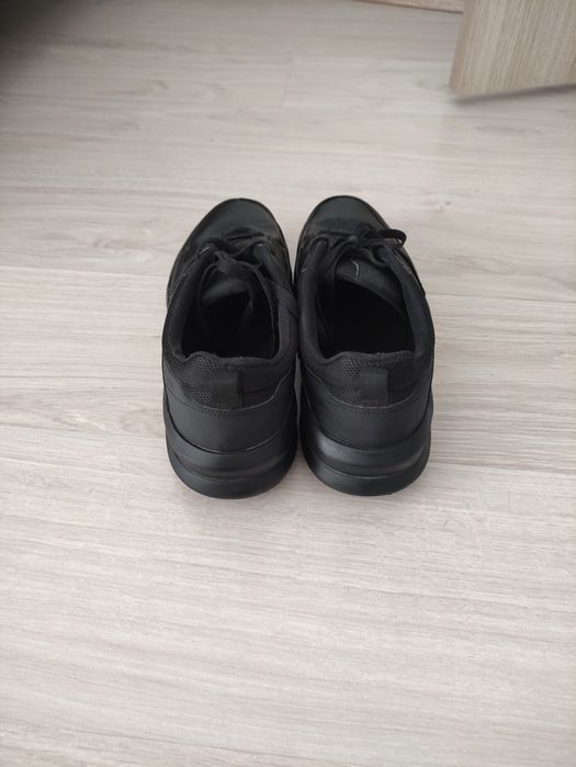 Кроссовки 44 размер