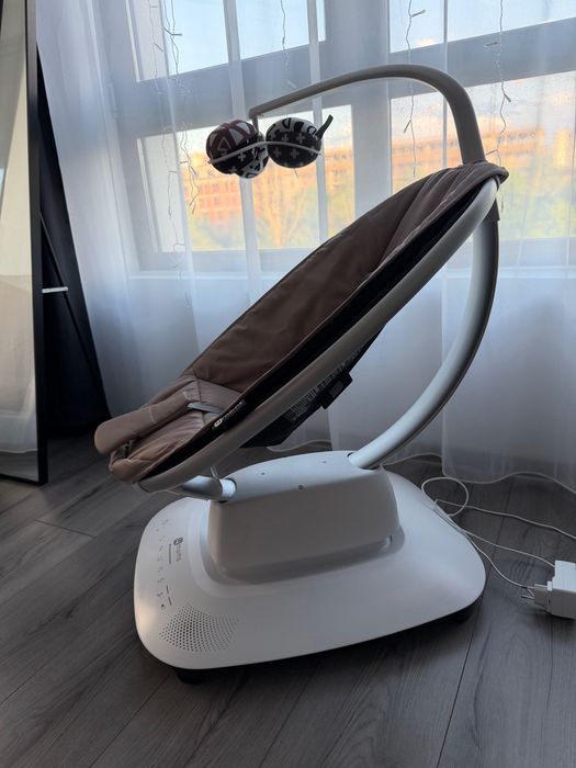 Електрическа бебешка люлка mamaRoo 5.0 Sandstone, пясъчна