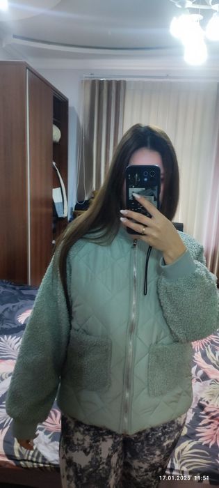 Куртка лёгкая берюзового цвета