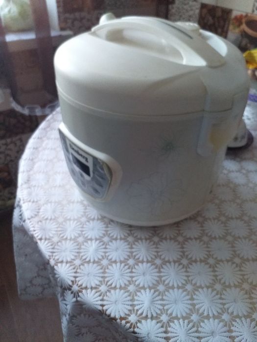 Продам мультиварку Elenberg.