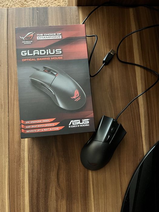Продам игровую мышь Asus ROG Gladius