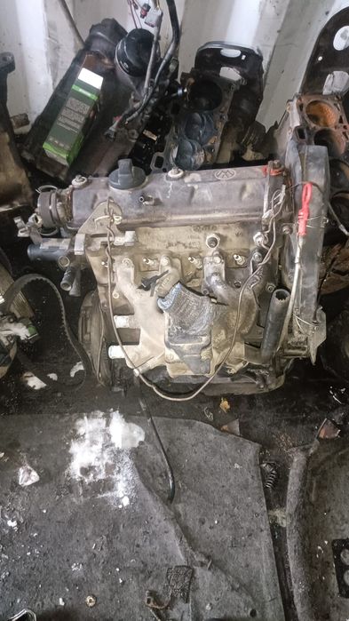 Двигатель на гольф  1.6