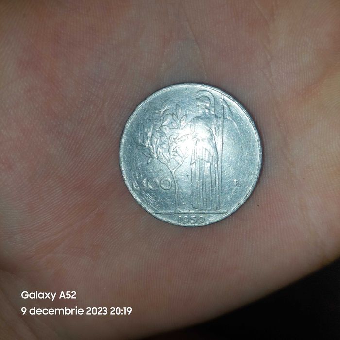 Moneda rară L.100