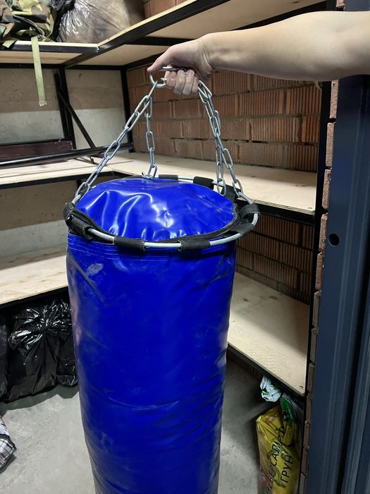 Груша боксерская и турник настенный