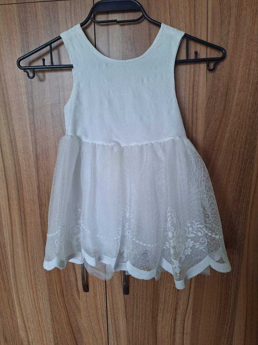 Детска рокля размер 98