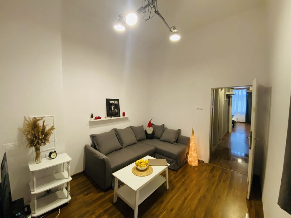 Дава се под наем Двустаен апартамент в София, Център - 60 кв.м за 61.2 € - Снимка #2