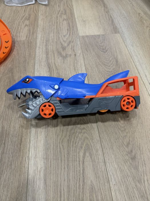 Hot Wheels (Хот Вилс)