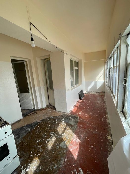 1 хонали 2 хона килинган уй сотилади. Ипатека бор