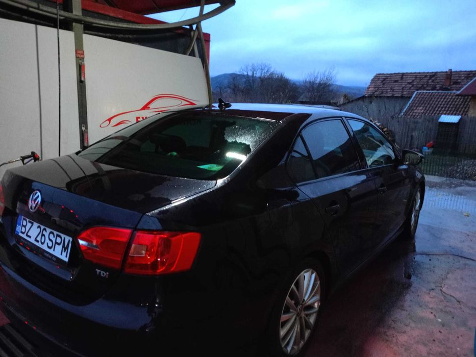 Vând Vw Jetta 2011
