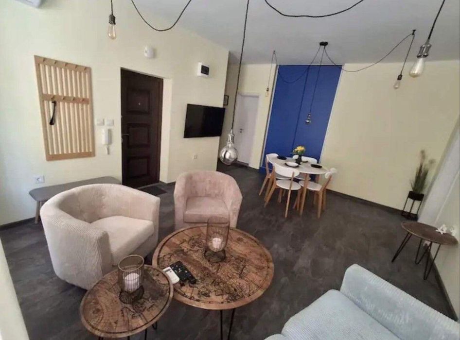 Дава се под наем Тристаен апартамент в София, Център - 89 кв.м за 797.64 € - Снимка #1