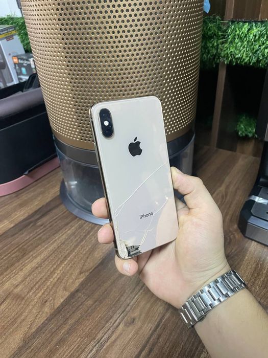 iPhone xs 64 gb chroshna