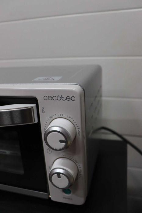 Cecotec Bake&Toast 1090 10L 1000W 60min, Рег. температура, лек ДЕФЕКТ