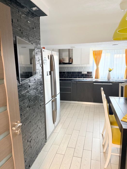 Apartament 3 camere + terasa interioara