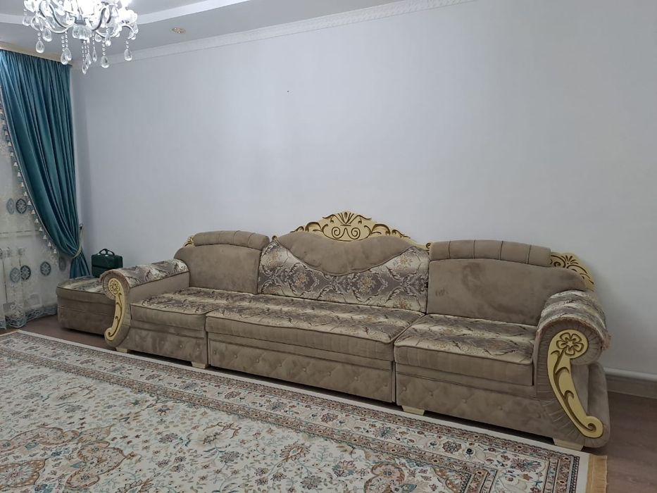 Продам диван. Отличного качества.