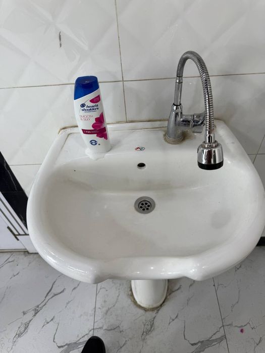 Salon va sartaroshxonalar uchun bosh yuvadigan rakavena