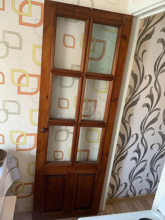 Продам межкомнатную дверь