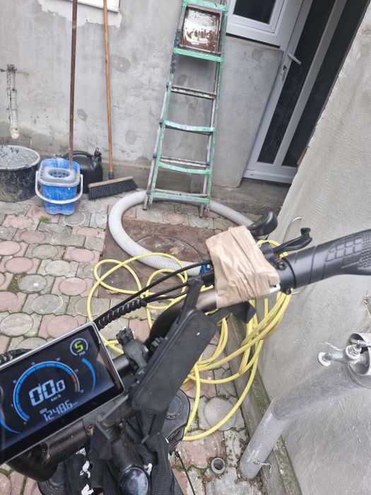 Bicicleta asistata electric