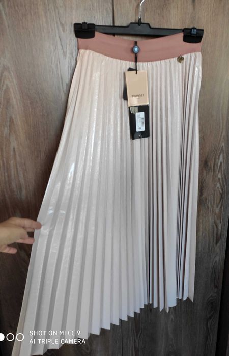 Twinset уникална нова с етикет розова пола солей еко кожа