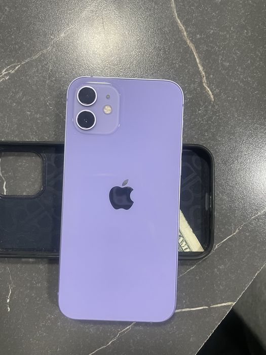 IPhone 12 в хорошем состоянии