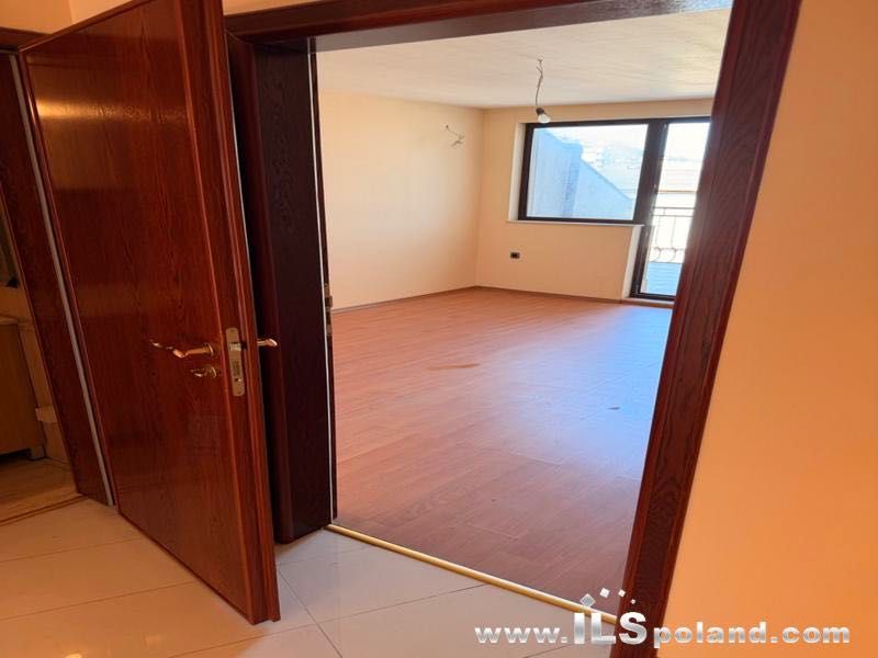 Продава се Многостаен апартамент в Варна, Окръжна болница - 195 кв.м за 1944 €/кв.м - Снимка #17