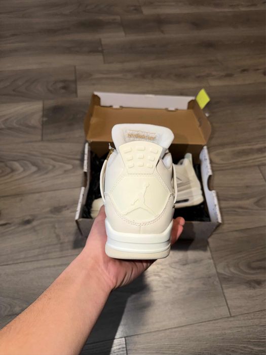 Jordan 4.