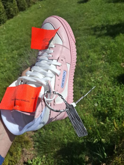 Off White 3.0. Roz .  700 RON.  36 -42