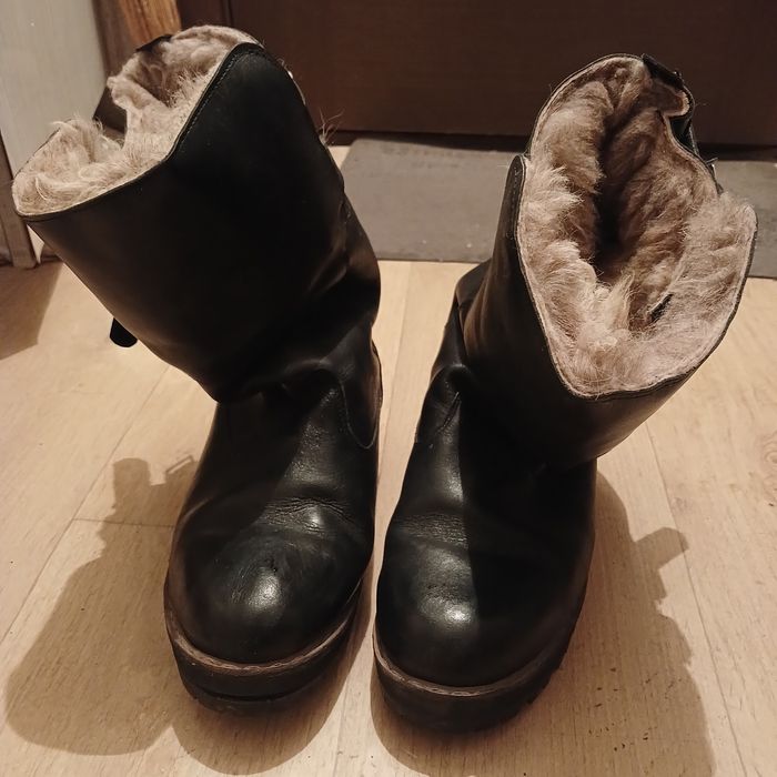 Продам унты в нормальном состояний