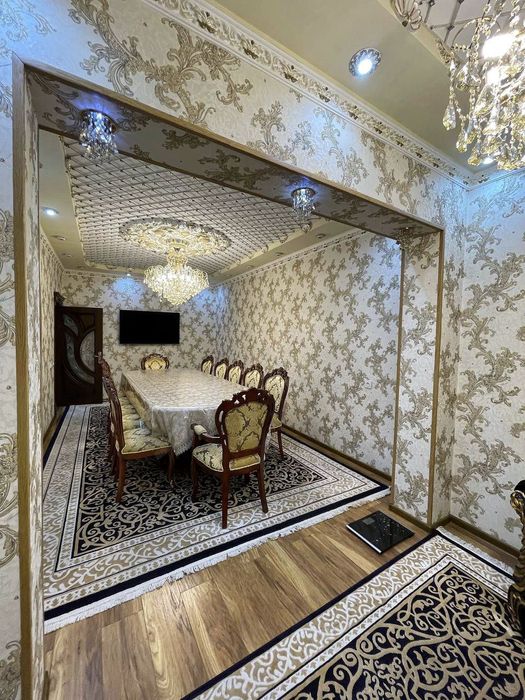 Yunusobod metro Megalplanet Torgoviy Sentr yonida