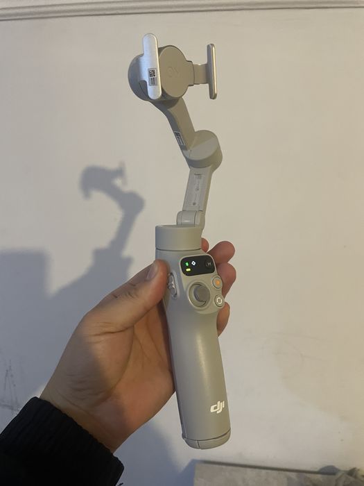 Продам срочно DJI osmo mobile 7
