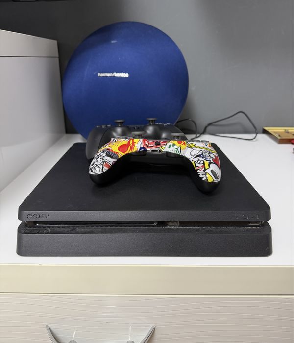Playstation 4 slim