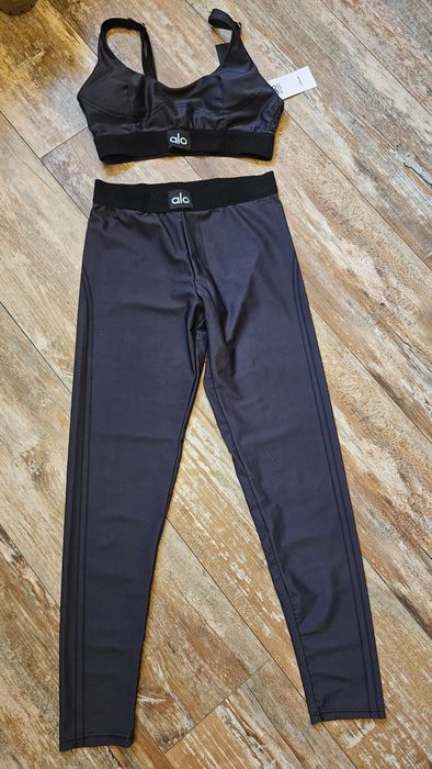 Екипи Ало Шапки  Чорапи