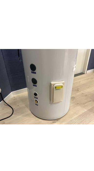 Бойлер с термопомпа