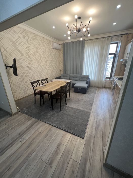 Сдается 3-х квартира с евроремонтом на Ц-15