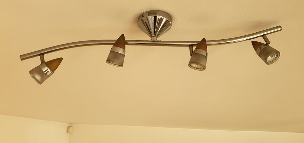 Четири офис лампи и  два стъклени полилея