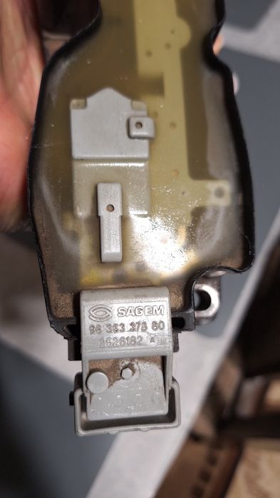 Запалителна бобина за пежо 307,1.6 бензин, 109коня от 2004 година