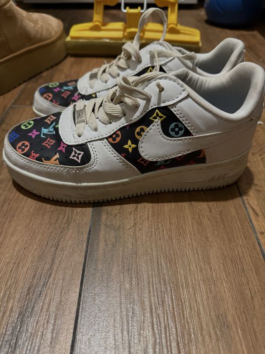 Nike & louis vuttion