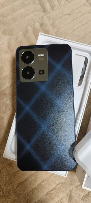 Телефон VIVO Y35