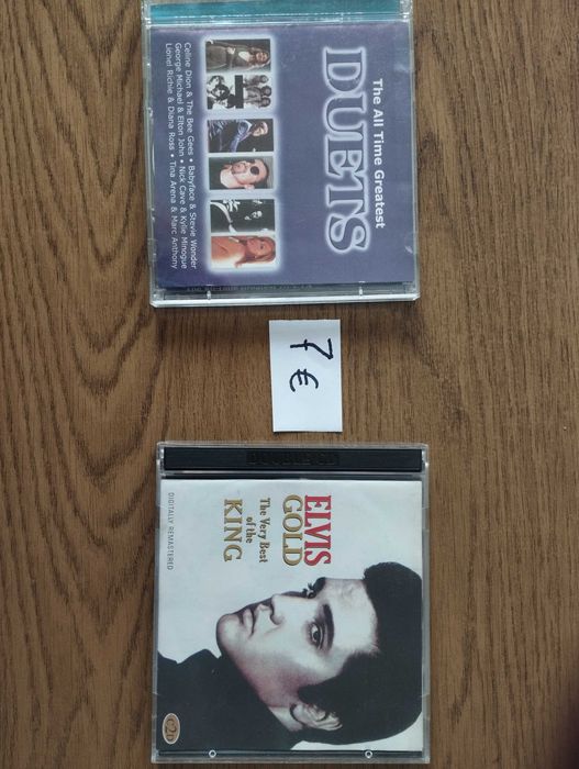 Много запазени CD с музика.Различни жанрове