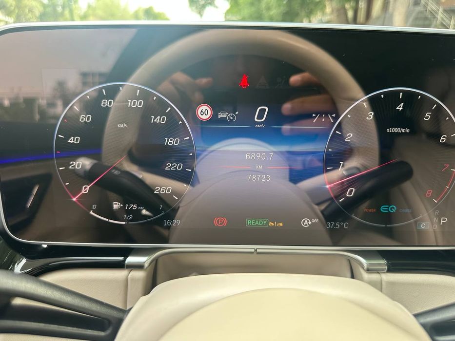 Срочно Продаётся mercedes-benz