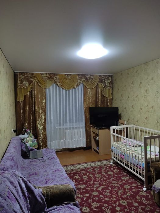 Продам двухкомнатную квартиру .