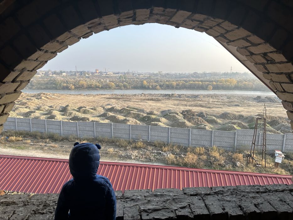 Sergeli Yangi Xayotda daryo boyida Villa