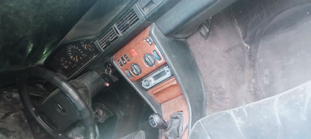 Мерседес Е300 Универсал