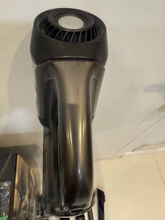 Безкабелна прахосмукачка Philips 8000 Aqua