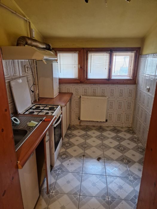 Apartament 2 camere vizavi liceul Emil Botta