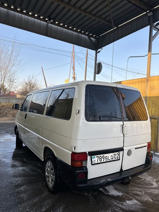 Продаётся Volkswagen Transporter