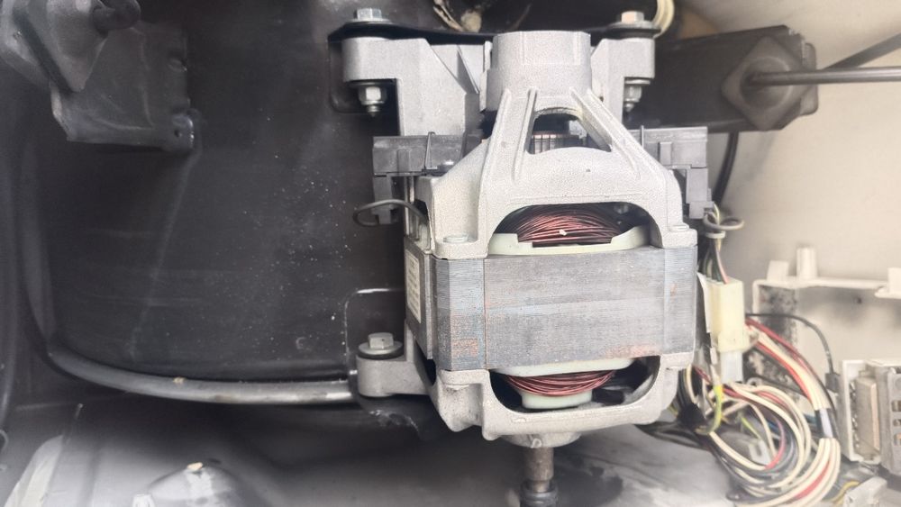 Продам матор на стиральная машина