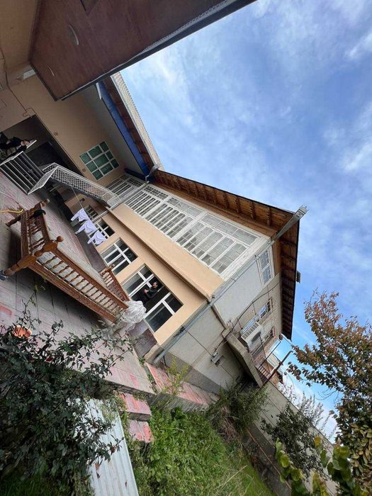 Shahrisabzda 2 qavatli uy joy-mehmonxona sotiladi – kvartira narxiga!