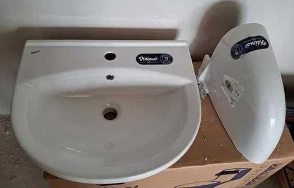 Vând chiuveta baie cu semipicior