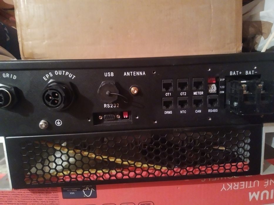 Соларен инвертор Growatt SPA 3000 - 3kw