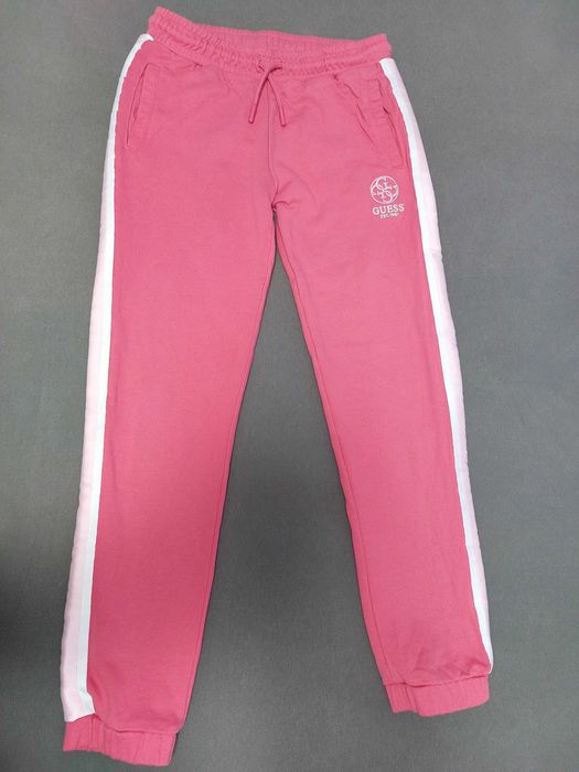 Долнища Guess оригинални